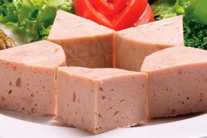 Cách làm chả bò sốt cà chua