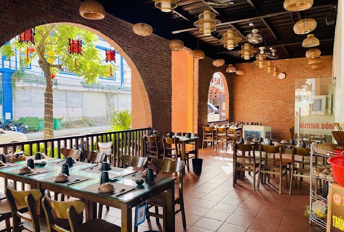 quán cơm Đà Nẵng